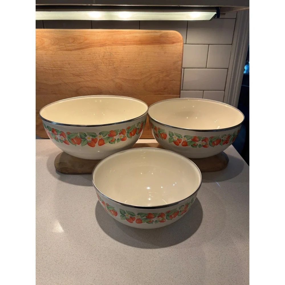 Vintage Kobe Kitchen Enamel Strawberry Nesting Mixing Bowls Set of 3 Japan